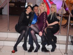 Fashion Show in der Contemplor Galerie Wien am 16. 03. 2024